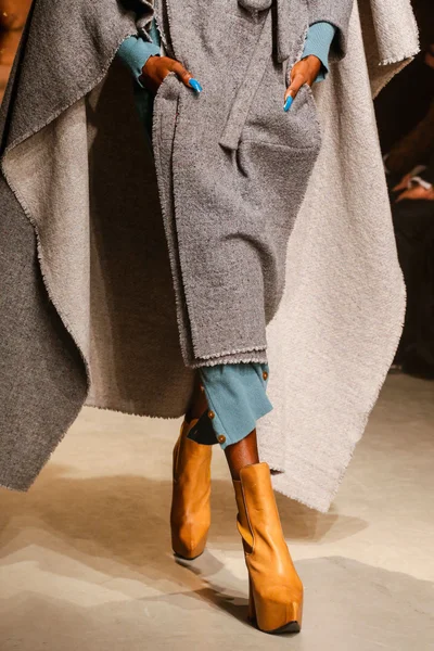 Look 46